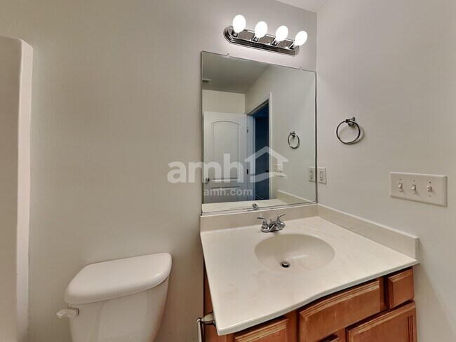 Building Photo - 102 Graphite Dr