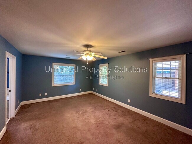 Building Photo - 23 Creekstone Ln