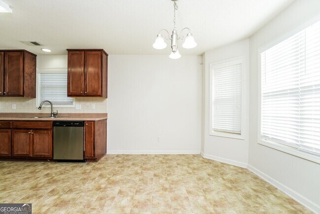 Building Photo - 3102 Delaware Loop