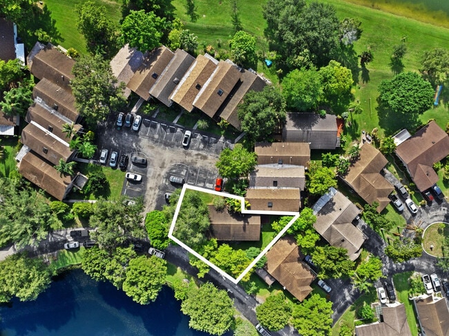 Building Photo - 2229 Nova Village Dr