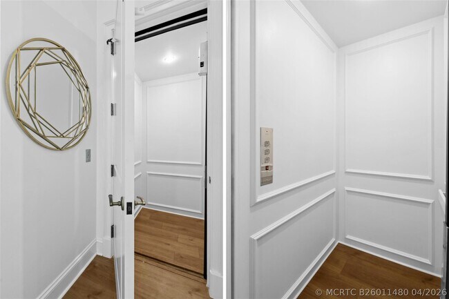 Building Photo - 166 SE Bella Strano