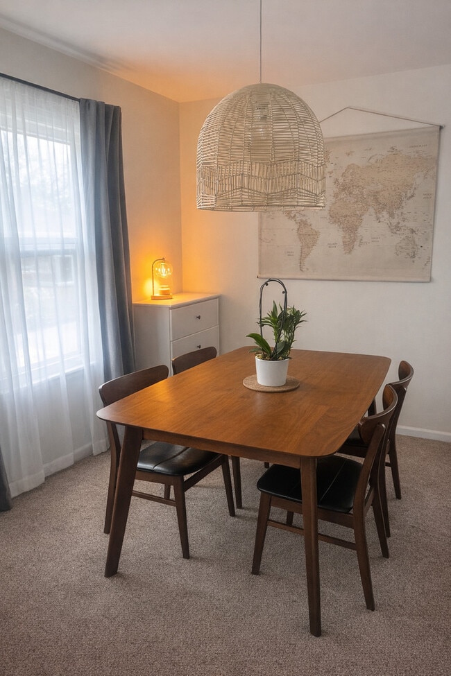 Building Photo - 580 Ivy Ct