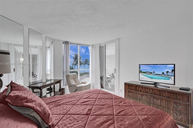 Building Photo - 6767 Collins Ave