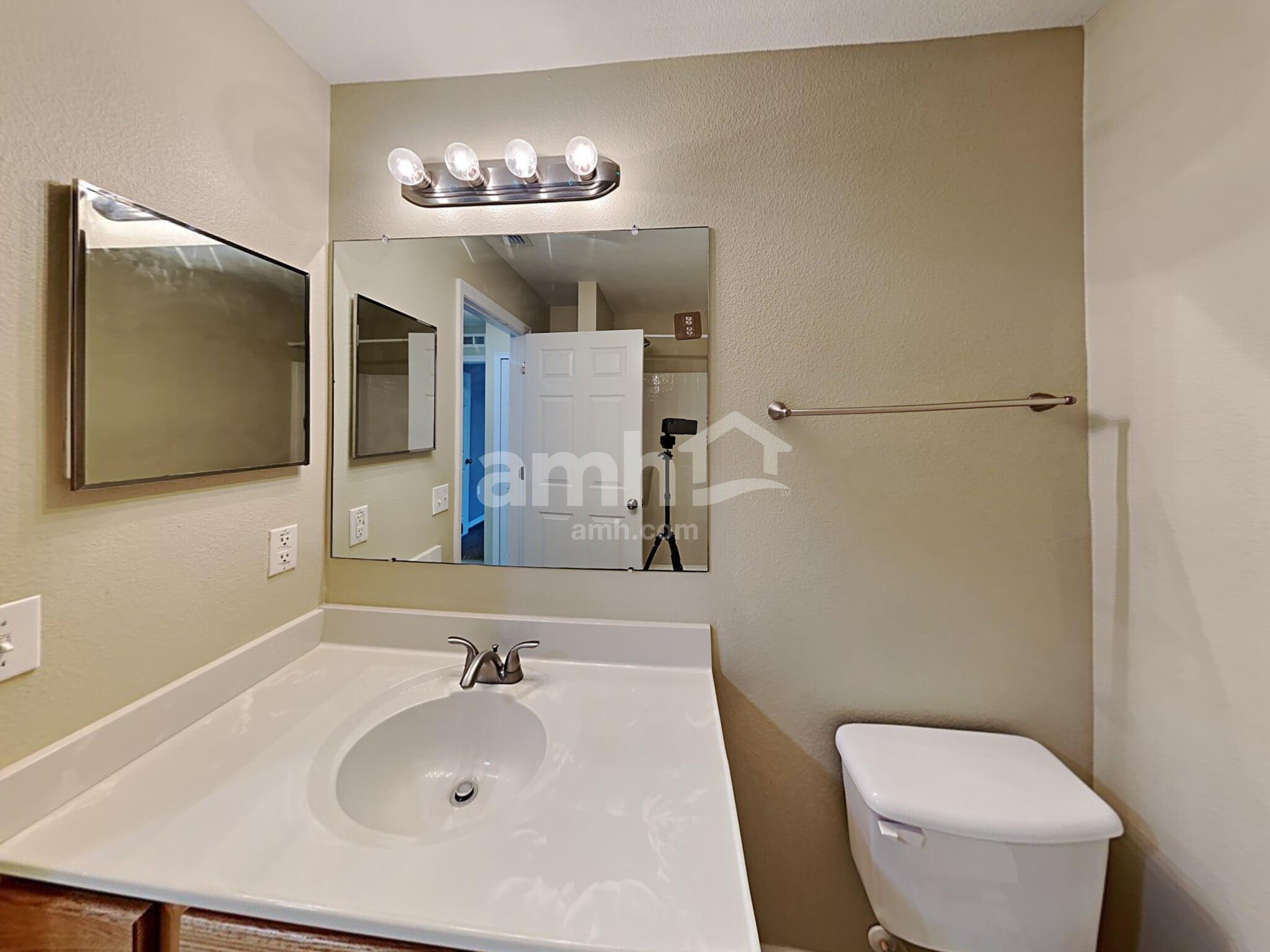 Building Photo - 30326 Pongo Way