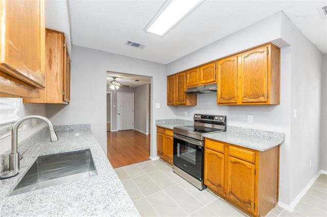 Building Photo - 1017 Bass Dr