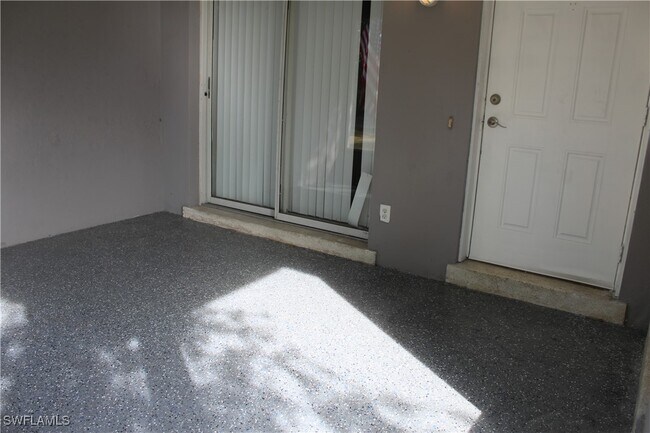 Building Photo - 334 Cape Coral Pkwy W