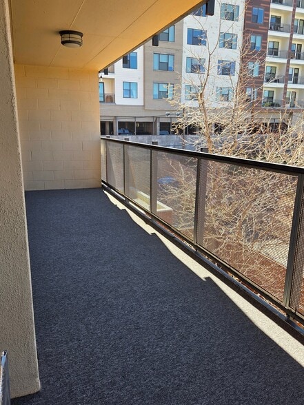 Building Photo - 417 E Kiowa St