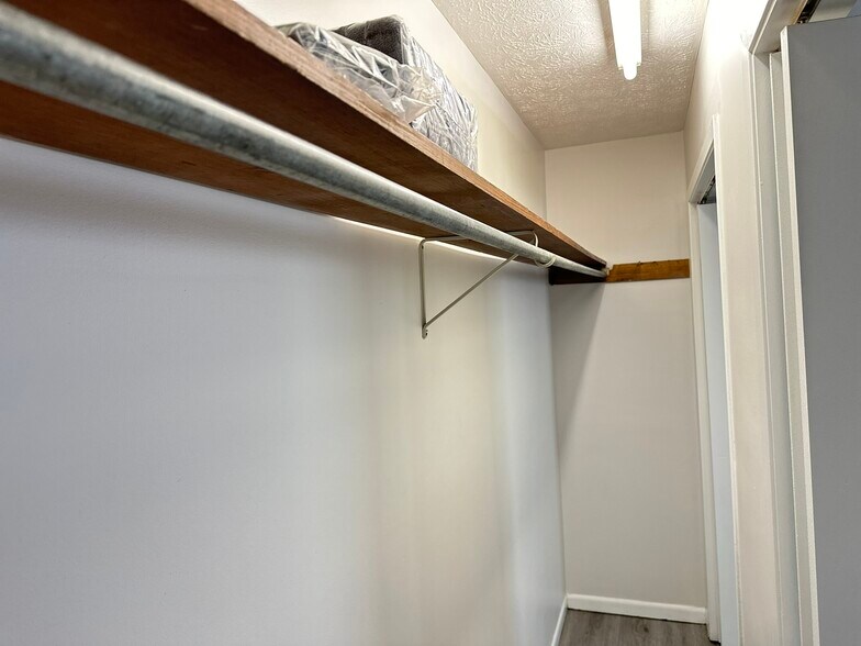 Building Photo - 1294 Old Newport Hwy