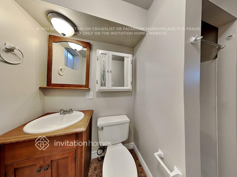 Building Photo - 11528 Larson Ln