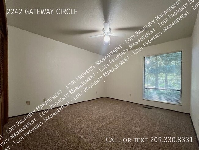 Building Photo - 2242 Gateway Cir
