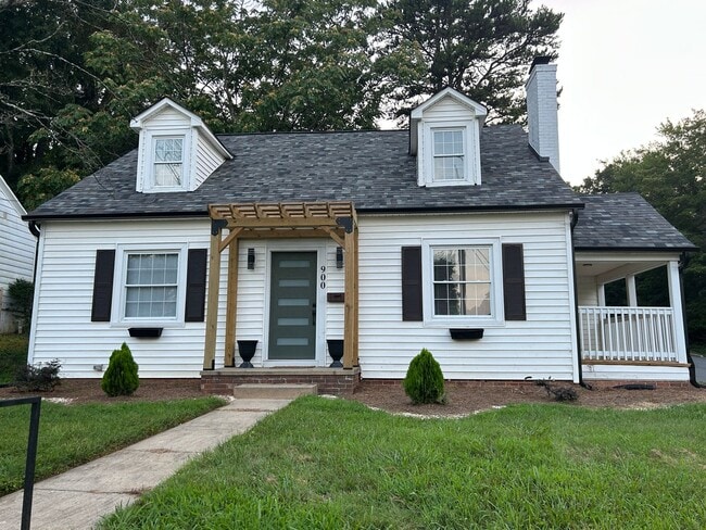 Building Photo - Available Soon! Ardmore WS, 4 Bedroom, 3 F...