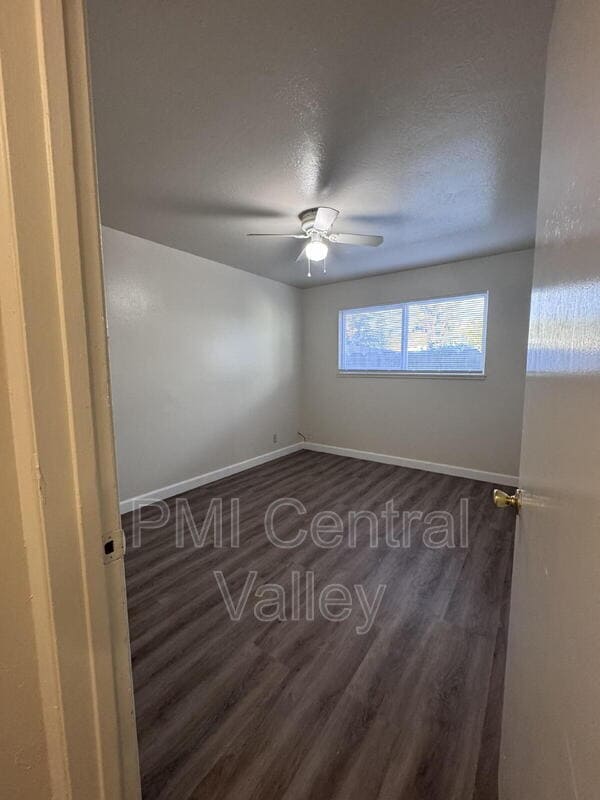 Building Photo - 117 E Grove St