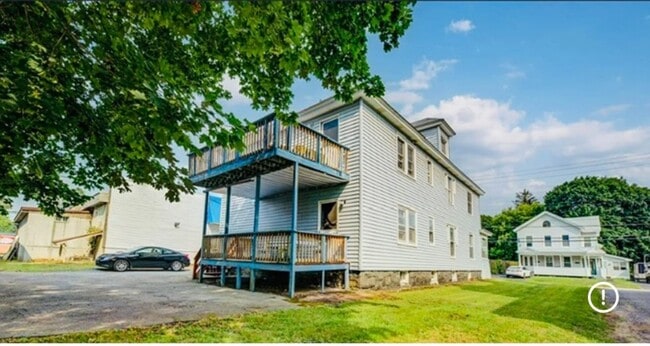 Building Photo - 205 W Fulton St