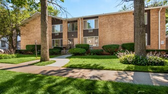 Building Photo - Maplehurst Apartments