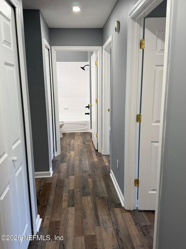 Building Photo - 3886 Pebble Brooke Circle South