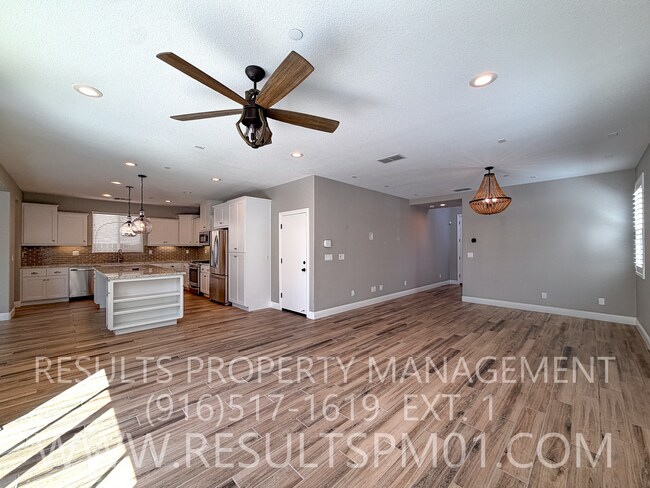Building Photo - 1280 Goldenrod Way