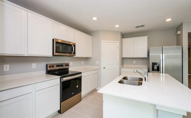 Building Photo - 4132 Goldfoil Rd