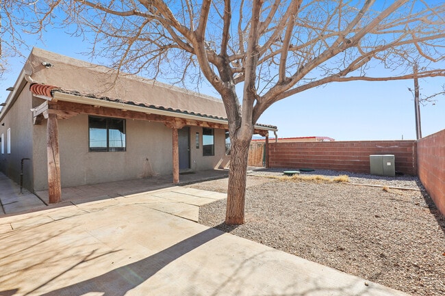 Building Photo - 25 Lemin Ave