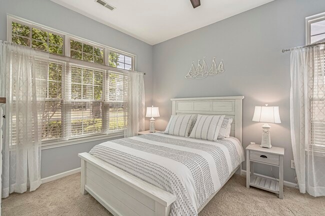 Building Photo - 4818 Southern Trail