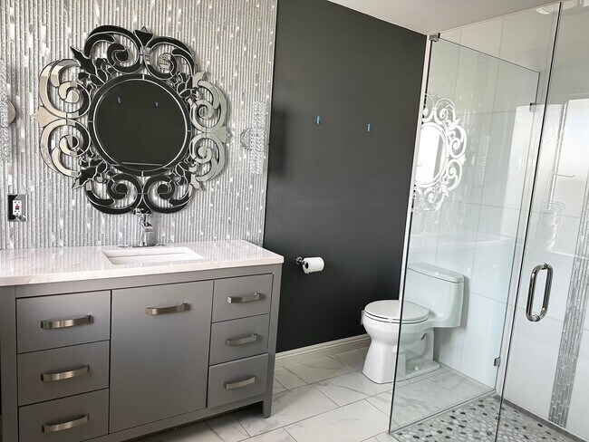 Building Photo - 2210 S Calle Palo Fierro