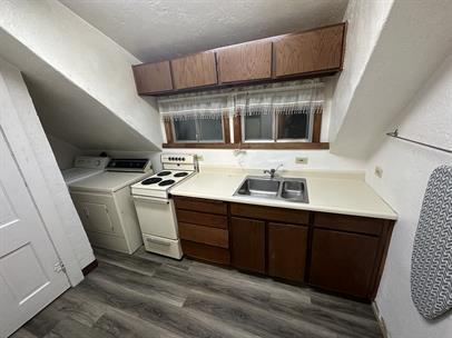 Building Photo - 372 I St