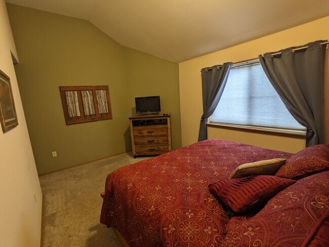 Building Photo - Winter Seasonal Rental- Tarn Landing C6