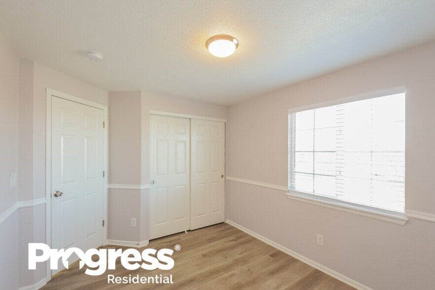 Building Photo - 18442 Keyser Creek Ave