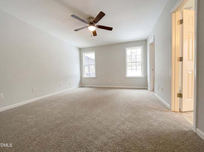 Building Photo - 100 Broken Lance Dr