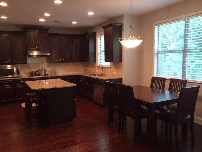 Building Photo - 1210 Composer Ln