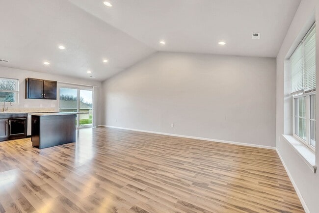 Building Photo - 5483 Summerland Drive