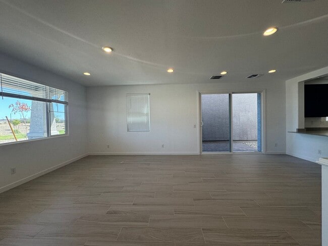 Building Photo - 24741 N 164th Dr