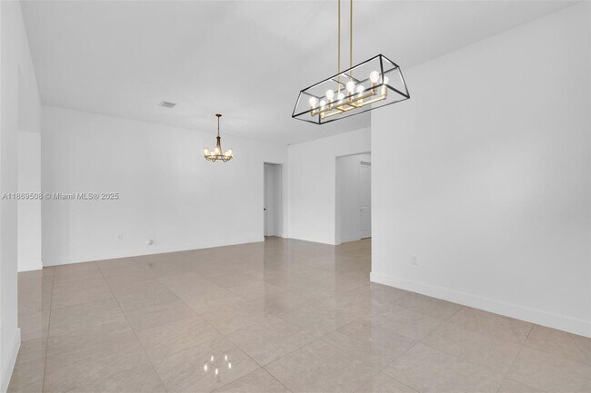 Building Photo - 4538 SW 173rd Ave
