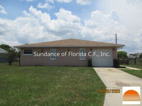 Building Photo - Fenced Yard   Osceola County