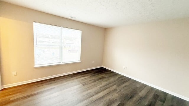 Building Photo - 2940 Carson Dr