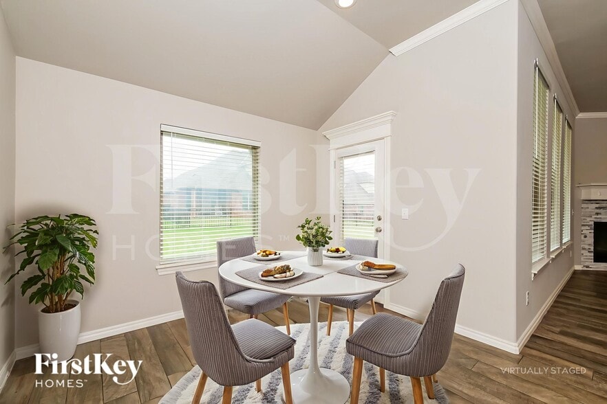 Building Photo - 616 Texoma Dr