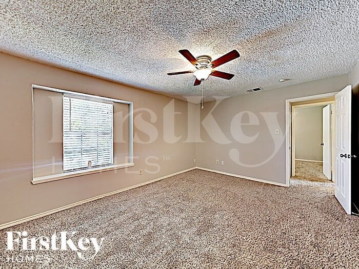 Building Photo - 7505 Evergreen Dr