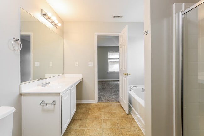 Building Photo - 153 Paxton Pl