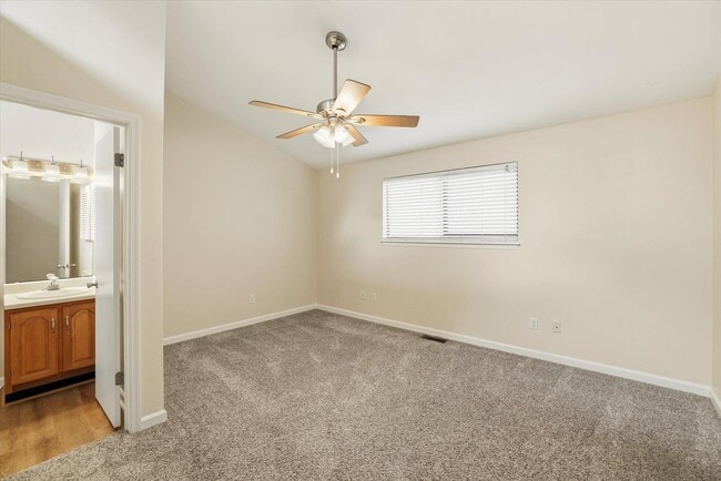 Building Photo - 2658 Millbank Dr