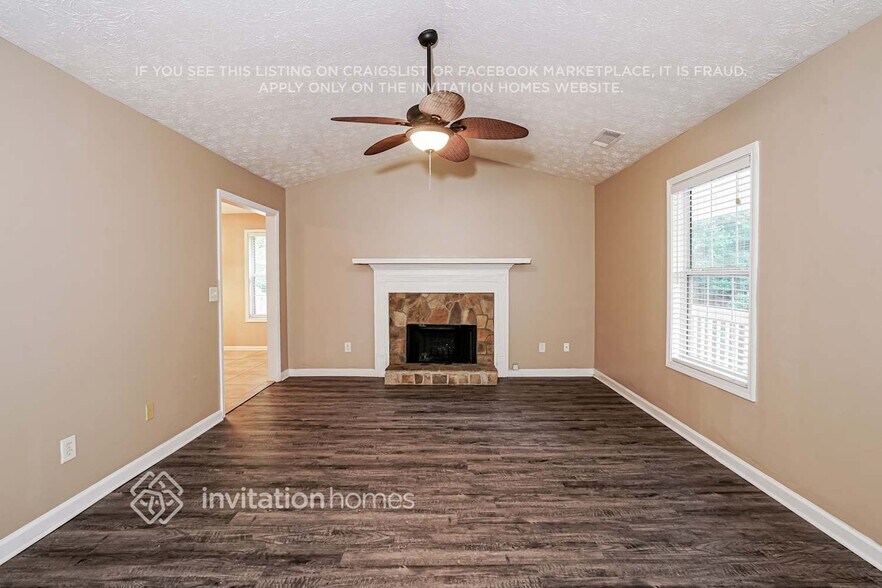 Building Photo - 85 Pebble Ridge Dr