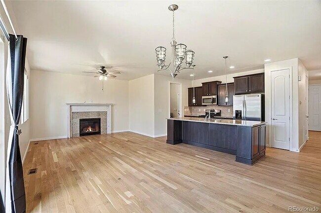 Building Photo - 15952 Village Cir E