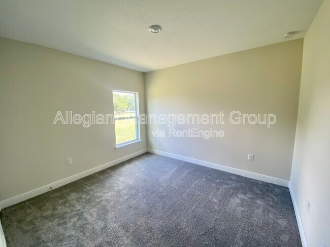 Building Photo - 153 Anzio Dr