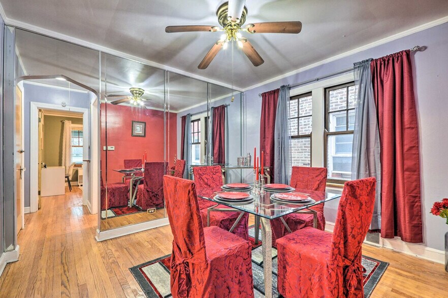 Building Photo - 10431 S Eberhart Ave