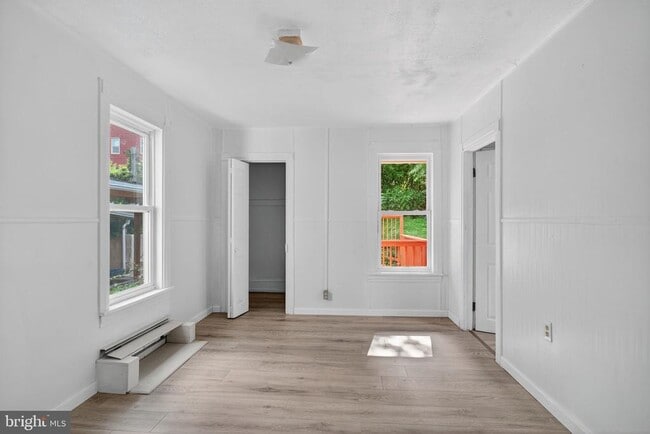 Building Photo - 23 N Greenwood St