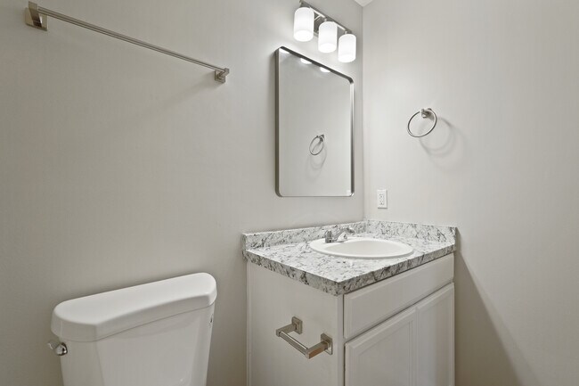 Building Photo - 10 Brown Thrasher Ct
