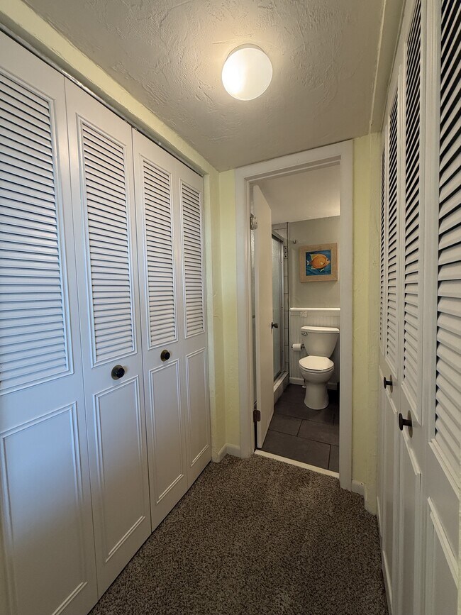 Building Photo - 5650-5A1A A1A S
