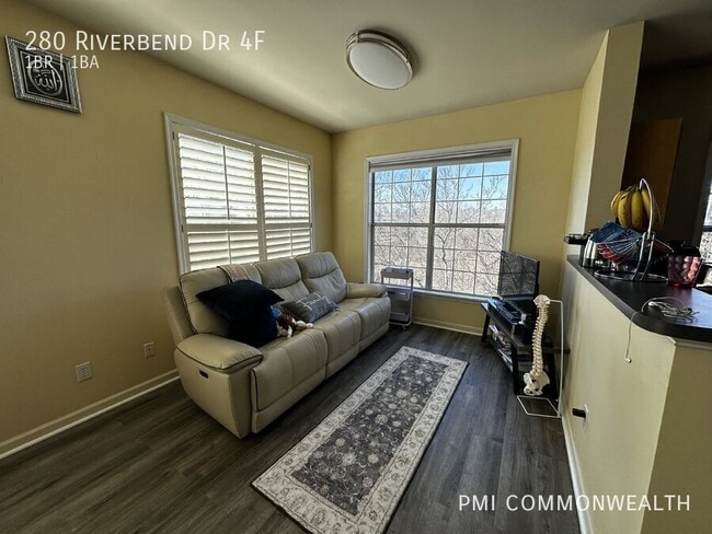 Building Photo - 280 Riverbend Dr