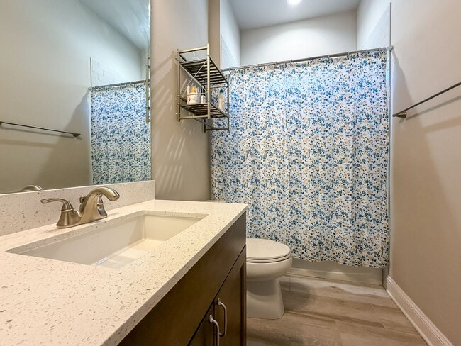 Building Photo - Modern-Luxury 5/4 in Oakmont