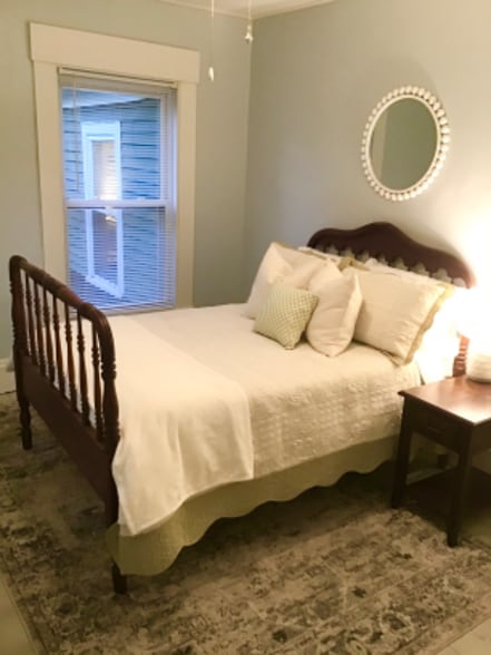 Building Photo - 60 Church St