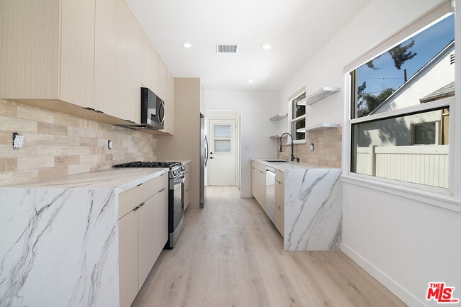 Building Photo - 17638 Welby Way