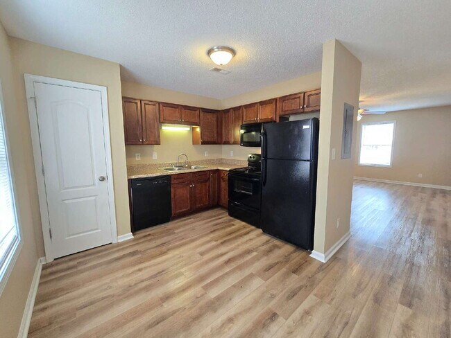 Building Photo - 541 D Patriot Park Court Clarksville, TN 37042